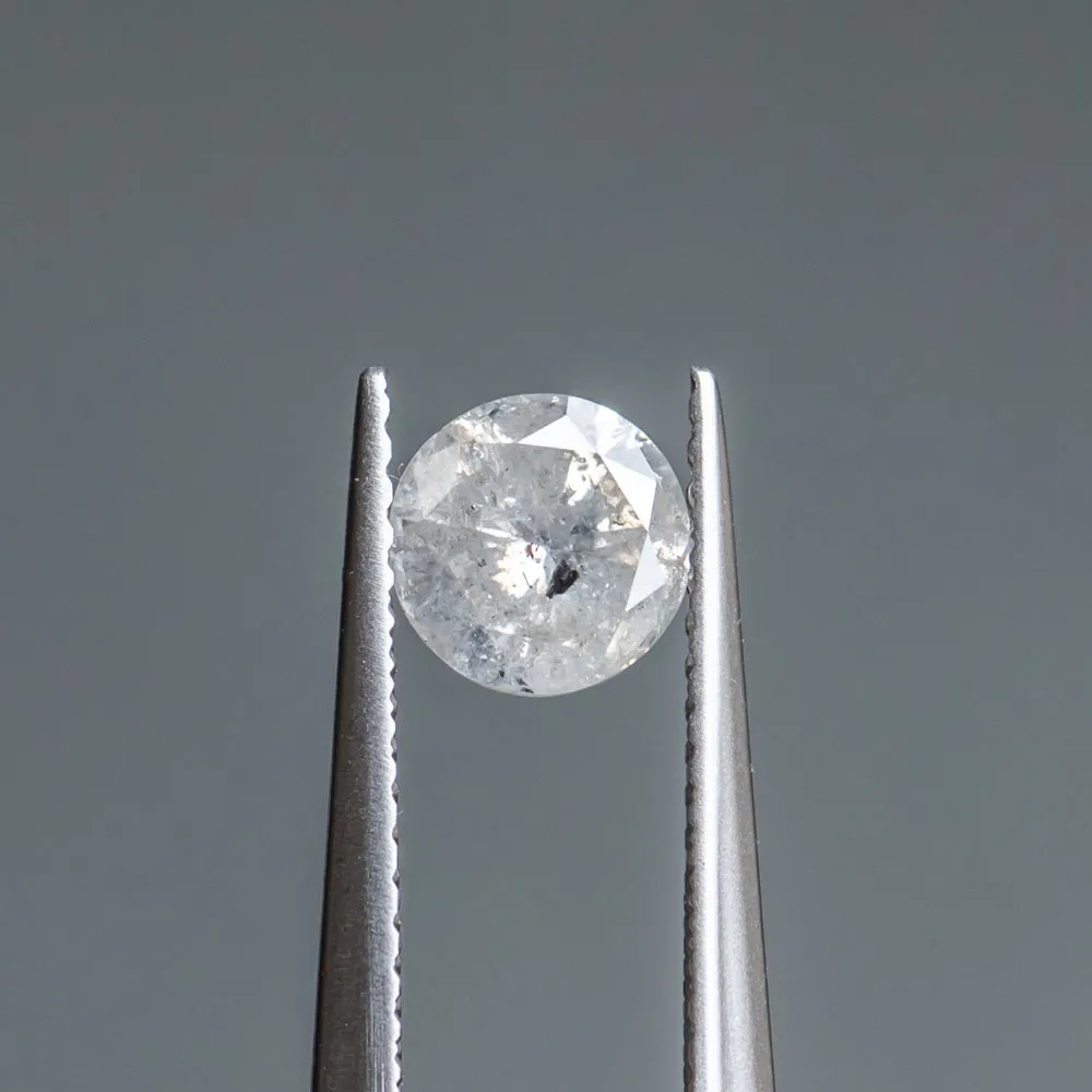 0.99CT ROUND BRILLIANT SALT AND PEPPER DIAMOND, WHITE CLOUDY WITH SPECKLE INCLUSIONS, 6.03X3.98MM