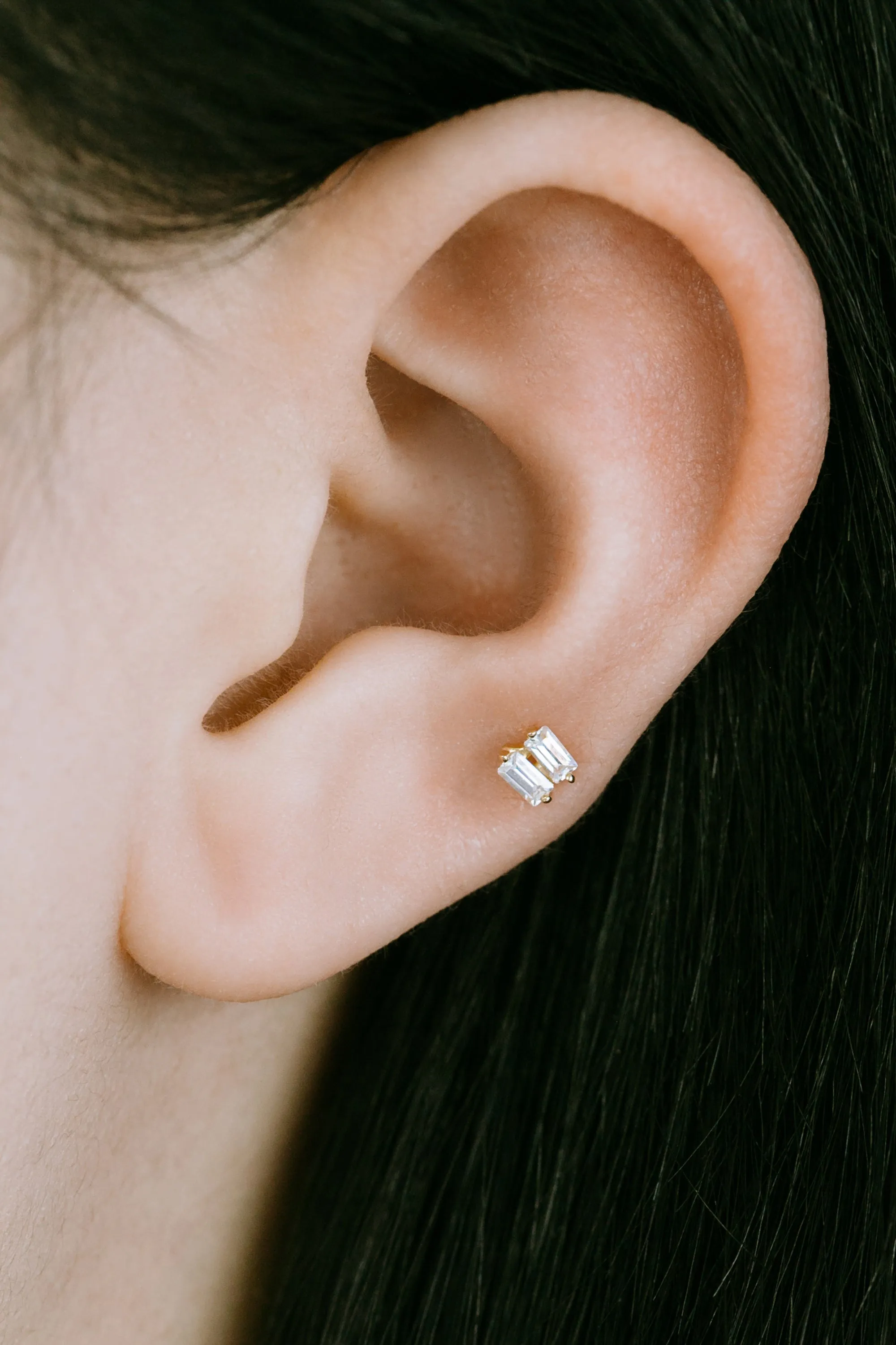 14k Gold Cz or Genuine Baguette Diamond Cartilage Tragus Triangle Internally Internal Threaded Labret