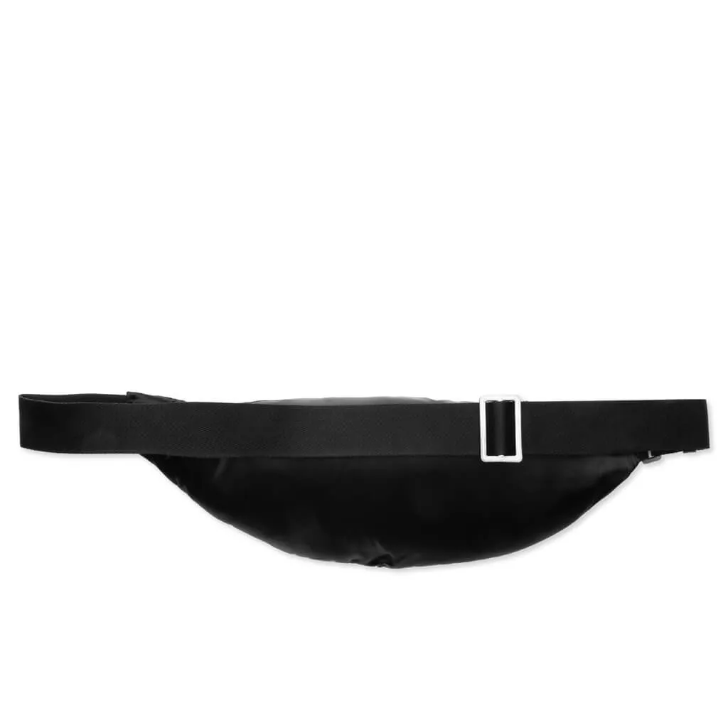 Curved Logo Fannypack - Black/White