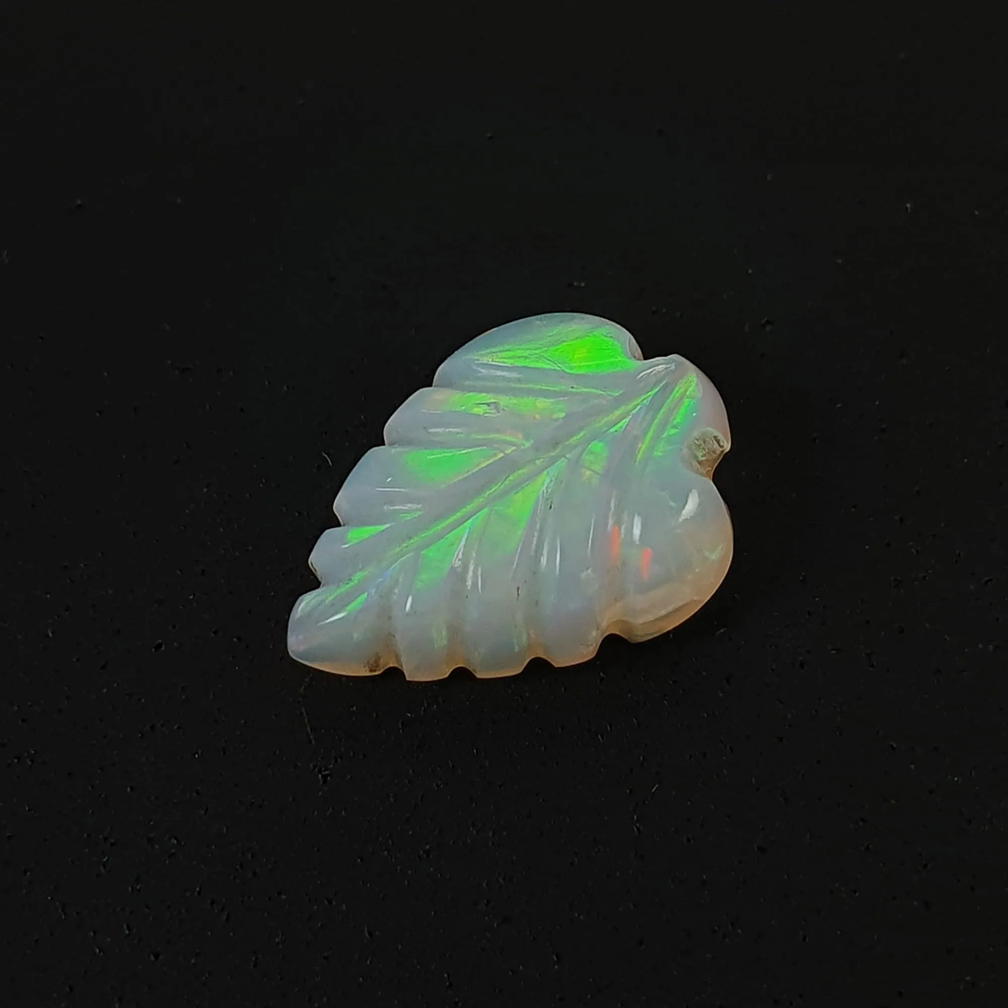 ETHIOPIAN OPAL Gemstone Carving : 2.00cts Natural Untreated White Opal Hand Carved Leaf 12.5*9.5mm