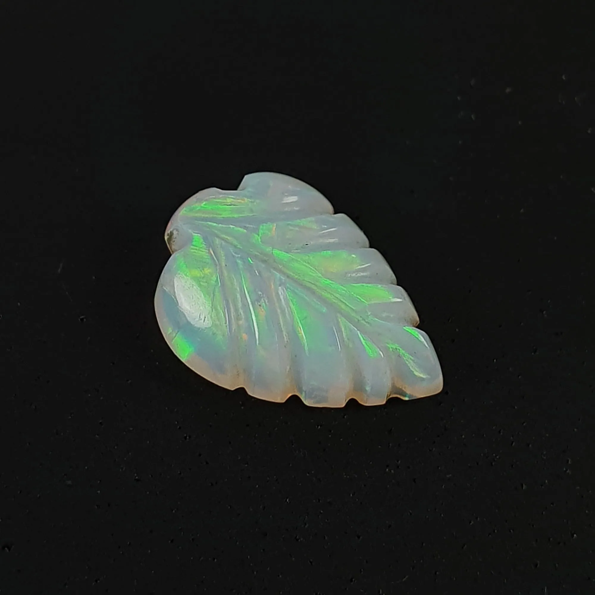 ETHIOPIAN OPAL Gemstone Carving : 2.00cts Natural Untreated White Opal Hand Carved Leaf 12.5*9.5mm