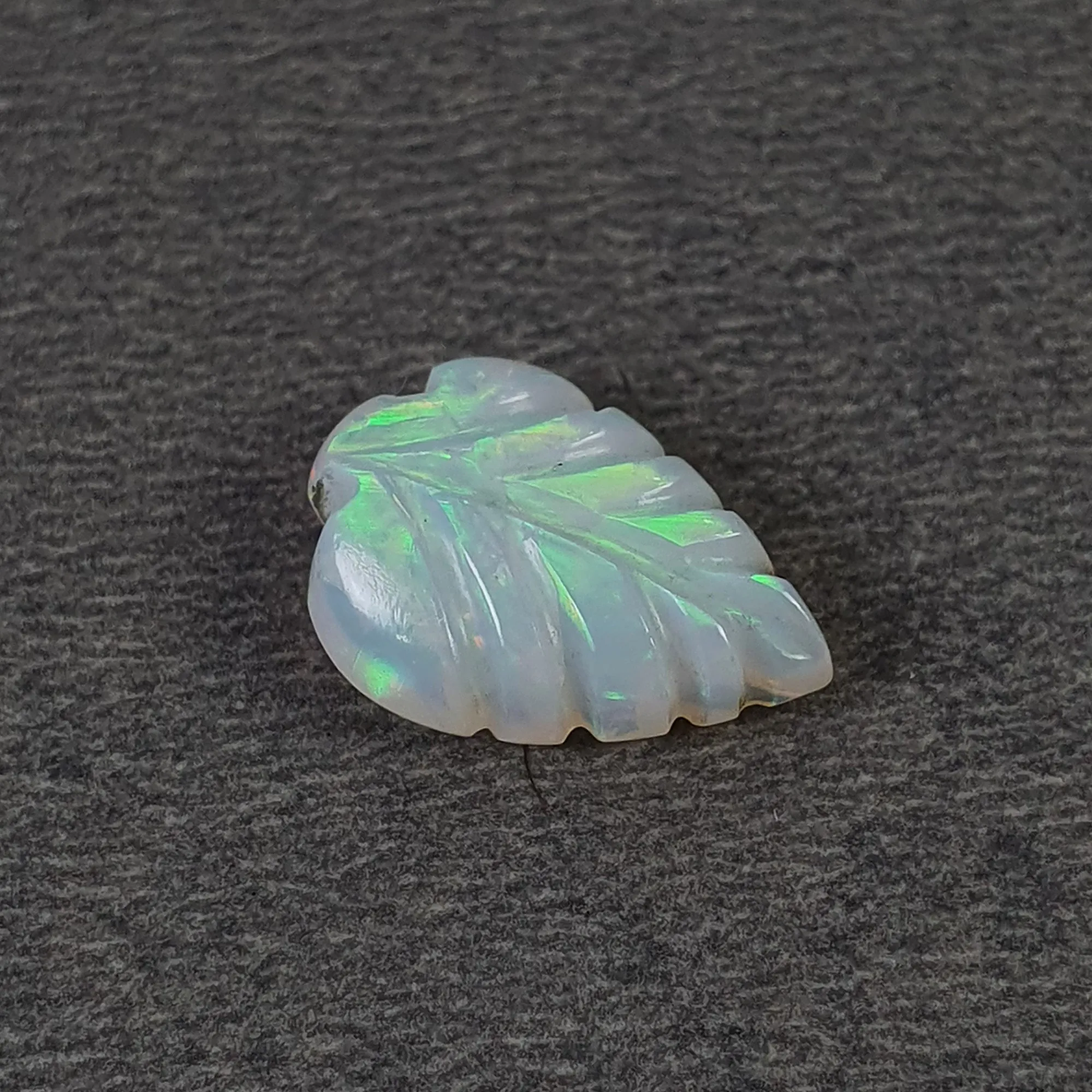 ETHIOPIAN OPAL Gemstone Carving : 2.00cts Natural Untreated White Opal Hand Carved Leaf 12.5*9.5mm