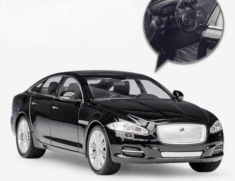 Model Car 1:24 Diecast Car Toys Classic 2010 JAGUAR XJ High Simulator Car Alloy Metal Toy Car For Children Gift Collection