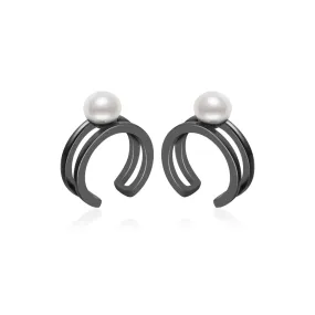 New Yorker Freshwater Pearl Earring Cuff WE00491