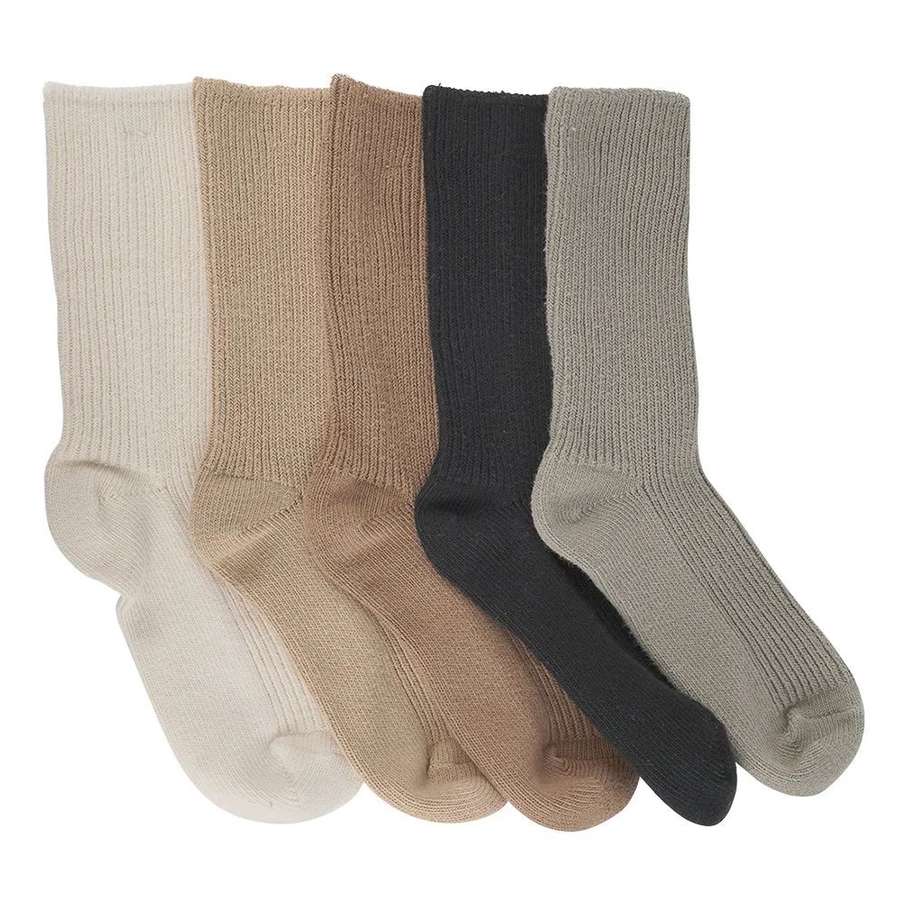 SOFT COTTON RIBBED SOCKS.