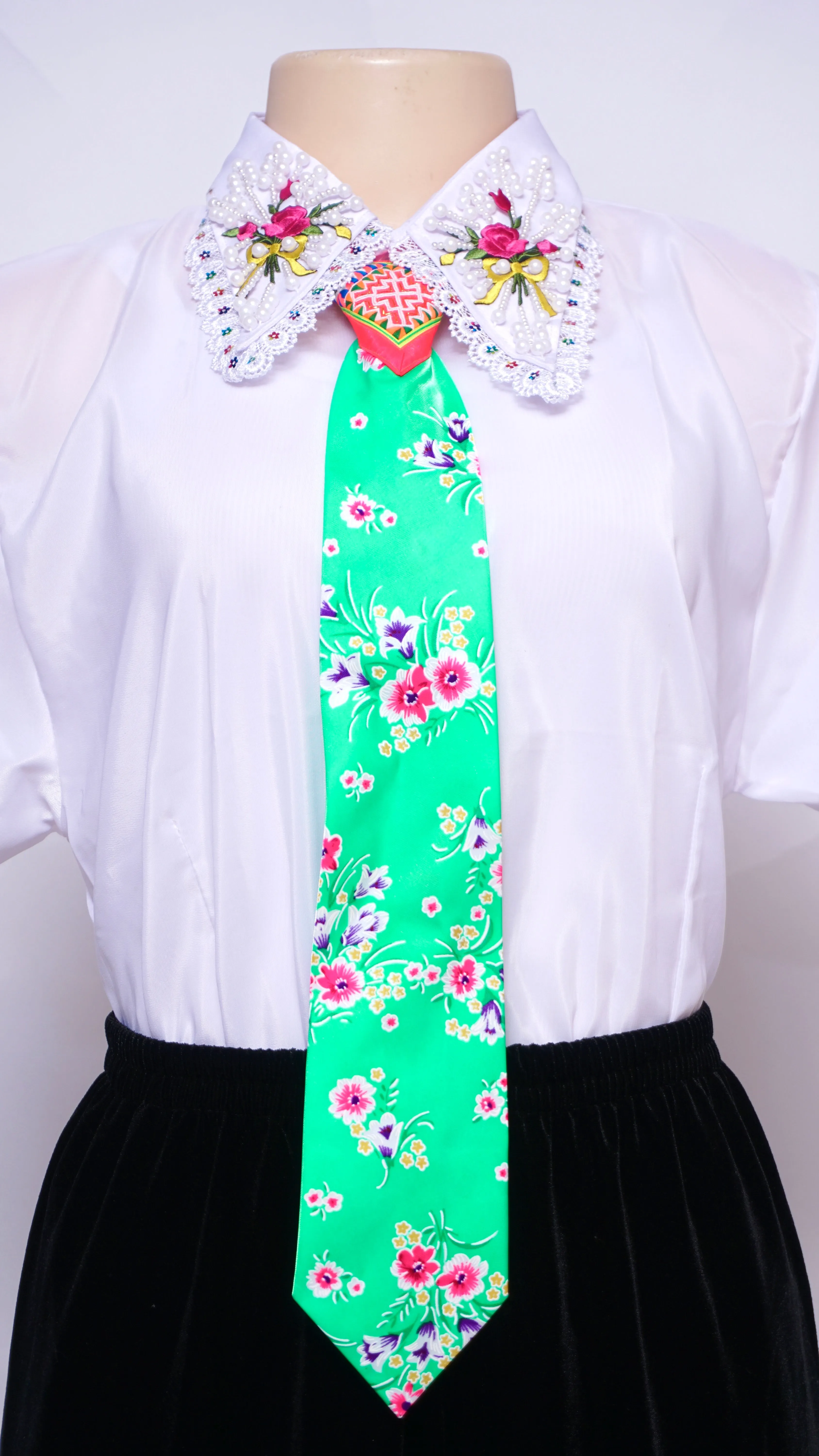 Women Green Tie